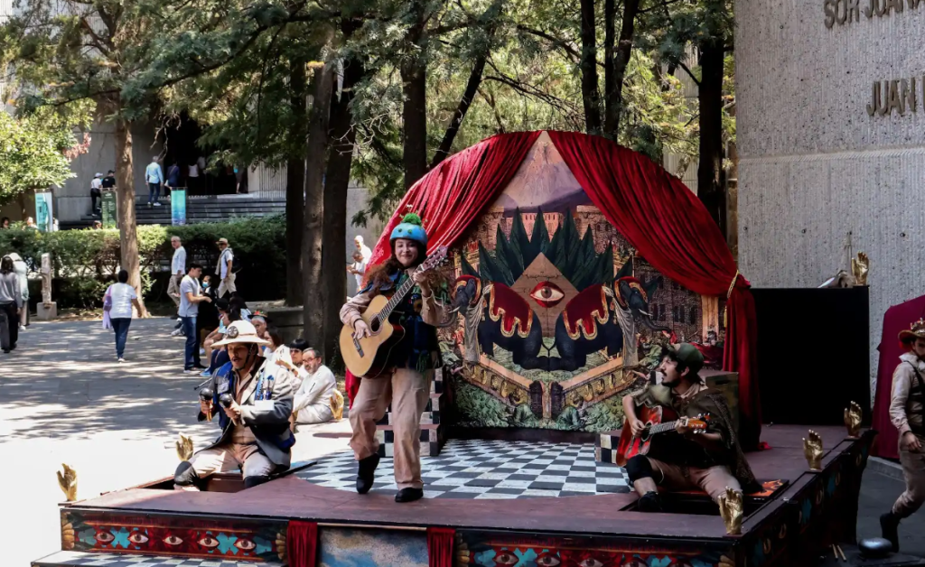 Foto Ismael Rojas- el gran teatro del mundo de calderón de la barca-carrode comedias-teatro unam